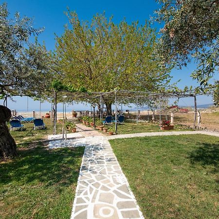 Olivento Beach Front Suites Потос Экстерьер фото