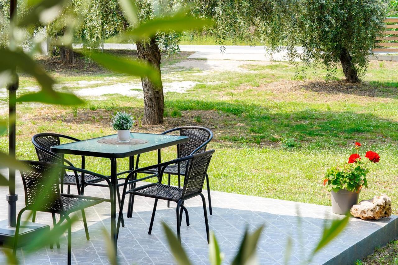 Olivento Beach Front Suites Потос Экстерьер фото