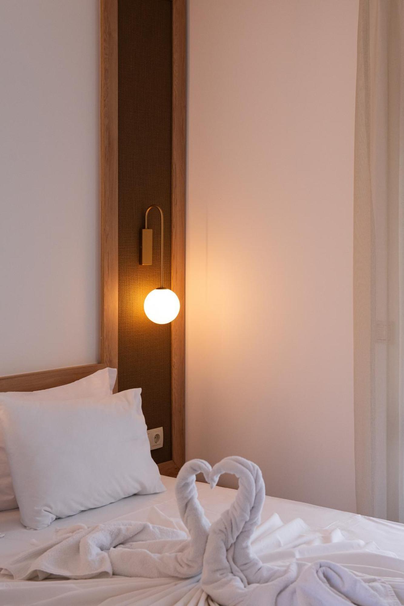 Olivento Beach Front Suites Потос Экстерьер фото