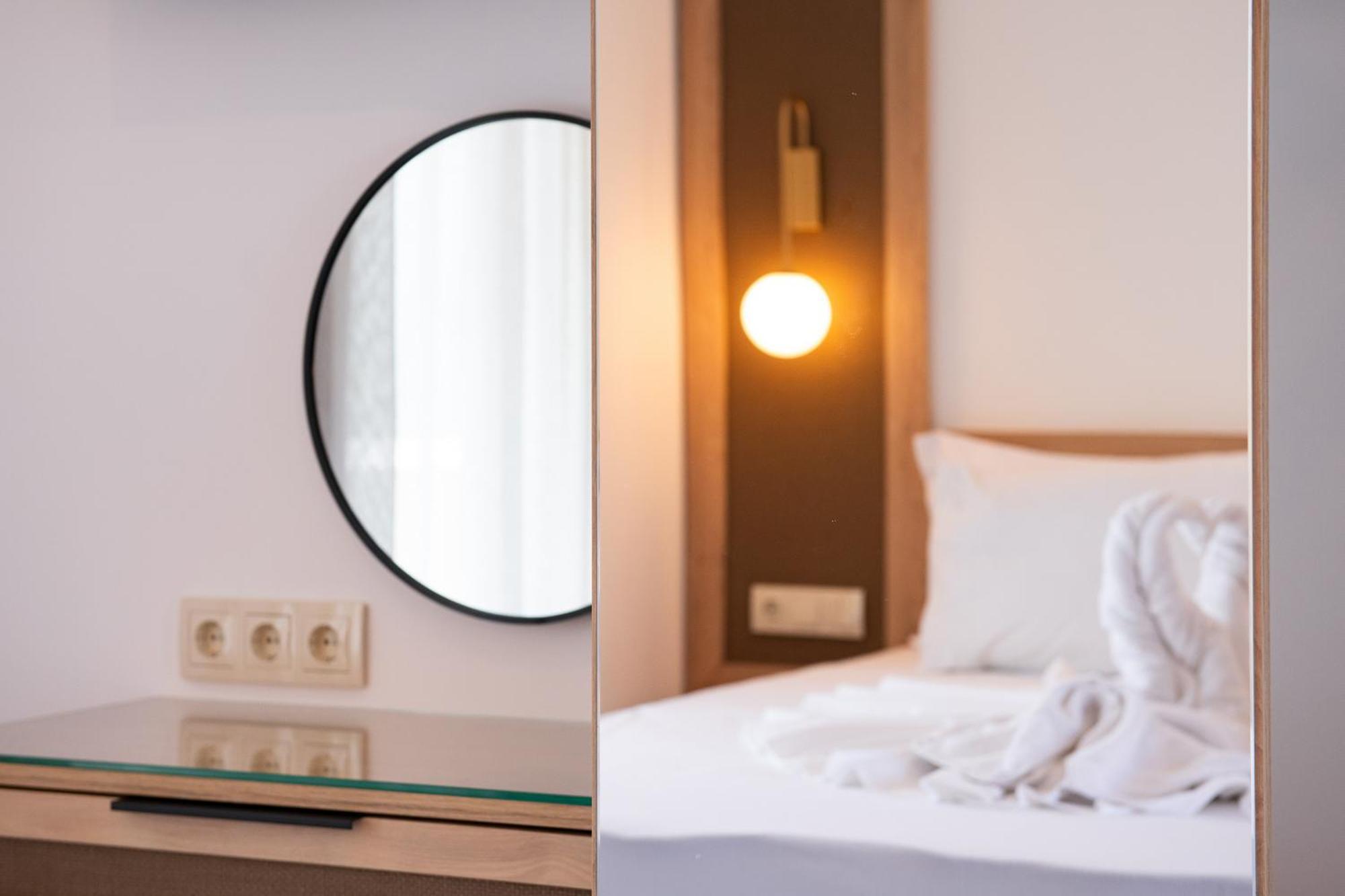 Olivento Beach Front Suites Потос Экстерьер фото